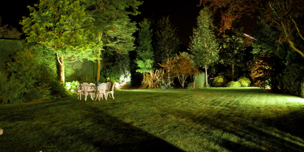 Ideas para decorar el jardín y el área de la piscina
